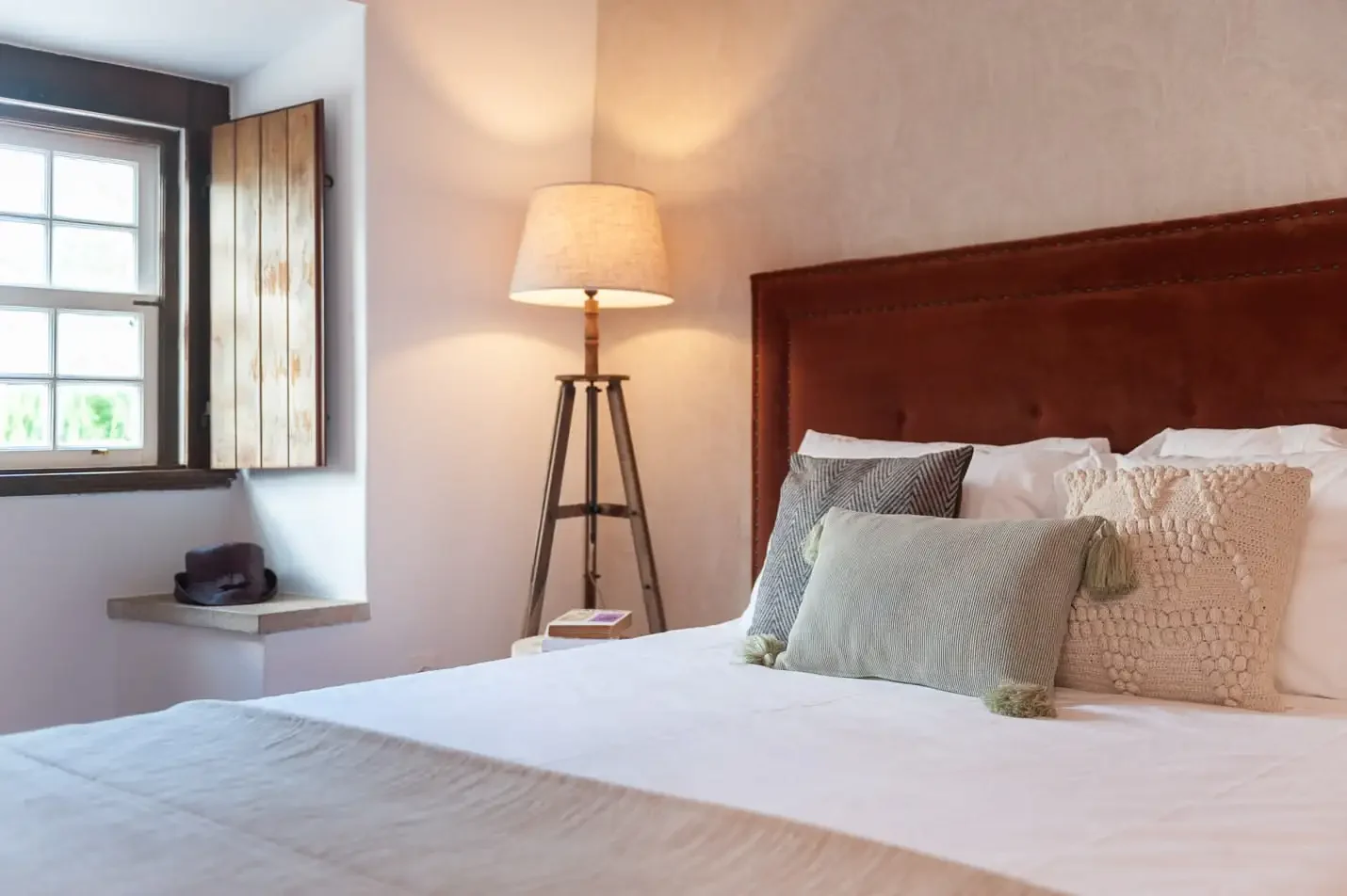 Photo of the main room at the Pinetree's house